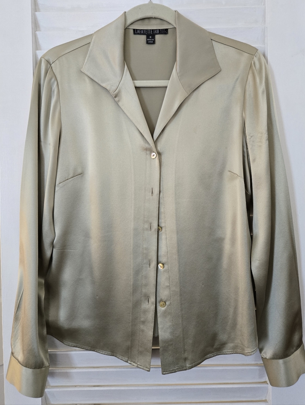Lafayette 148 Silk Long Sleeve Button-Up in Light Sage